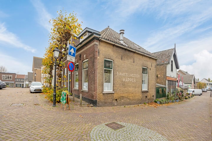 Bekijk foto 42 van Kerkplein 13