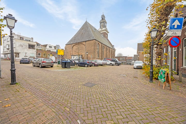 Bekijk foto 45 van Kerkplein 13