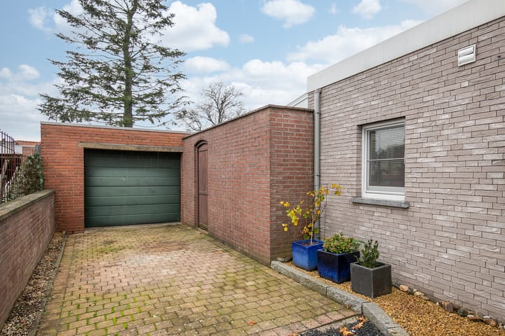 Foto 21 van Brederodestraat 28