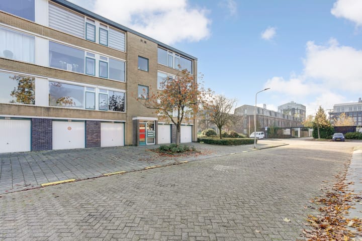 Foto 5 van Van Anrooystraat 475