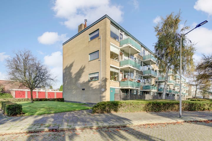 Foto 7 van Van Anrooystraat 475