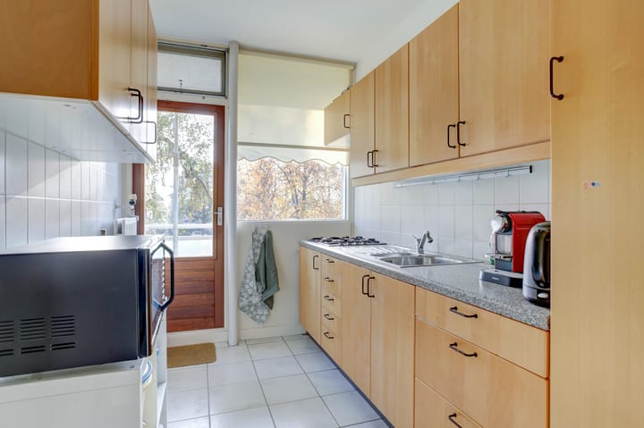 Foto 10 van Van Anrooystraat 475