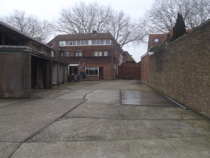 Photo 17 of Floris Vosstraat 8