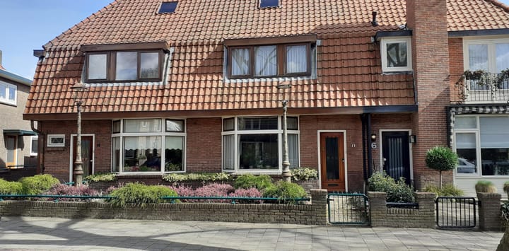 Photo 16 of Floris Vosstraat 8