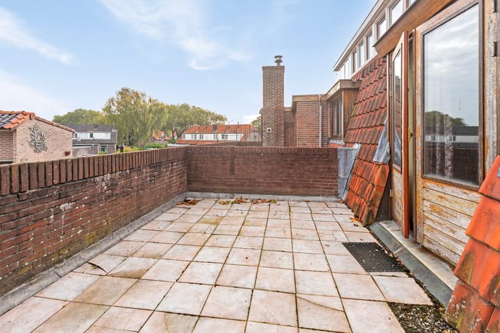 Photo 19 of Floris Vosstraat 8