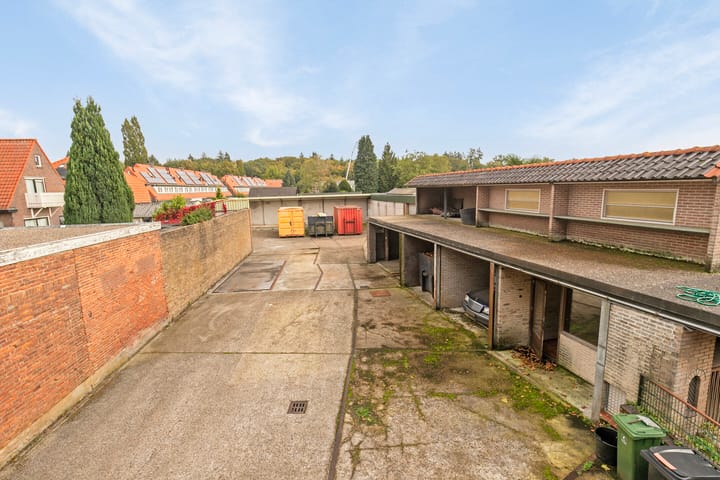 Photo 2 of Floris Vosstraat 8