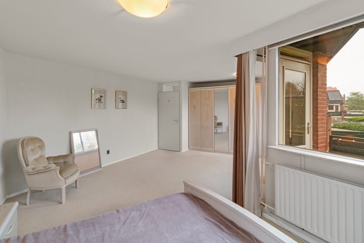 Foto 27 van Meidoornlaan 11