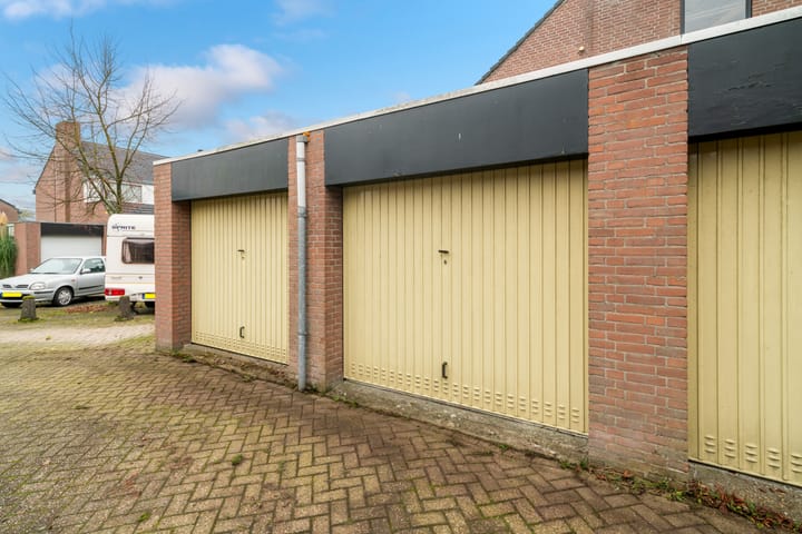 Foto 49 van Meidoornlaan 11