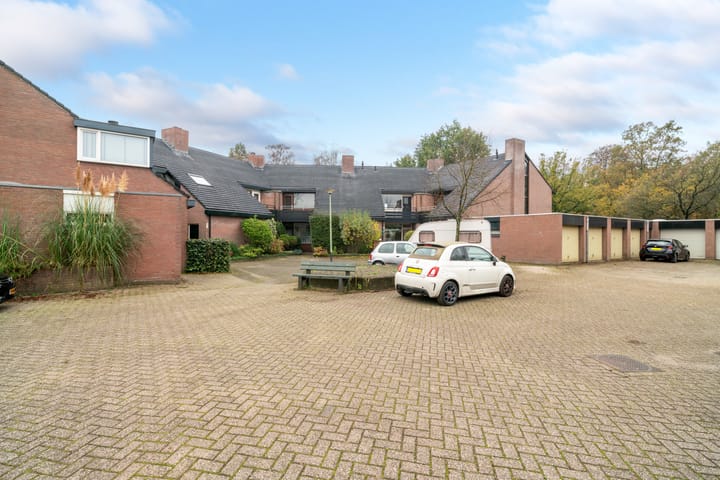 Foto 51 van Meidoornlaan 11