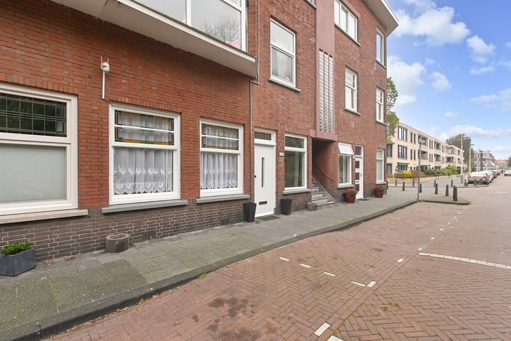 View photo 5 of Tholensestraat 155