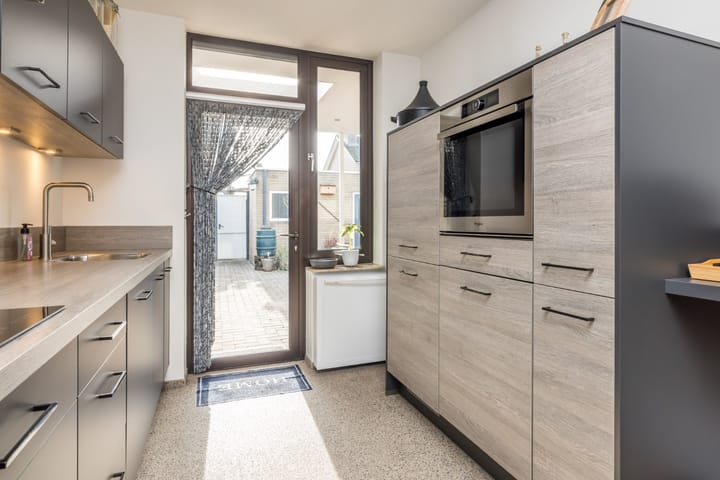 Foto 16 van Curiastraat 8