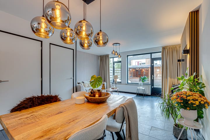 Foto 18 van De Gasperistraat 38