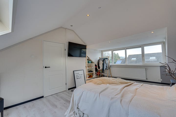 Foto 36 van De Gasperistraat 38