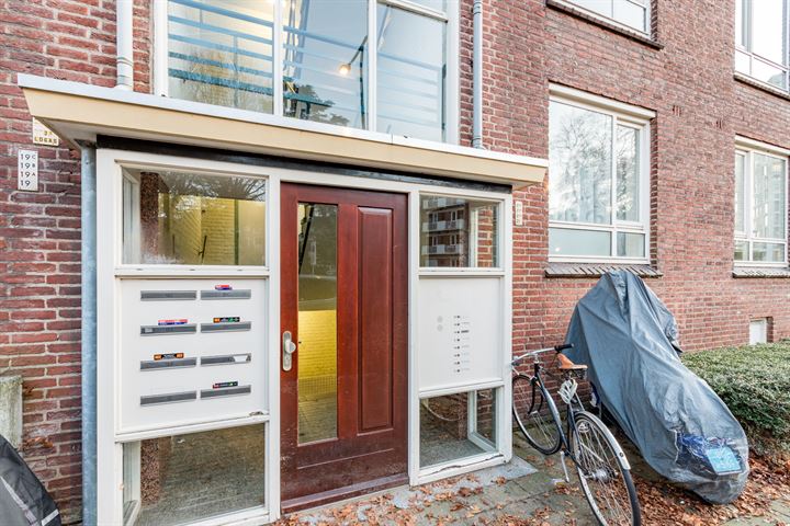 Bekijk foto 4 van Dr. Struyckenstraat 19-B