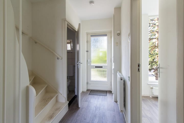 Foto 3 van Bloemenplein 5