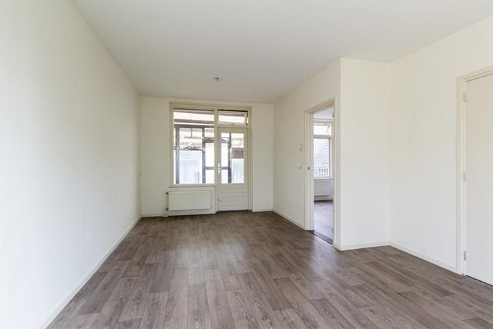 Foto 5 van Bloemenplein 5