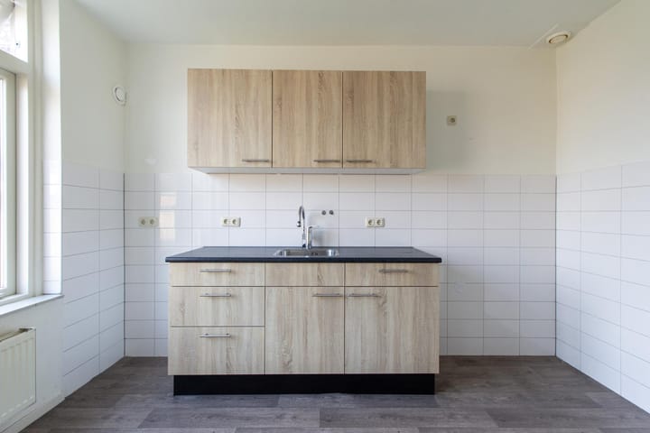 Foto 7 van Bloemenplein 5