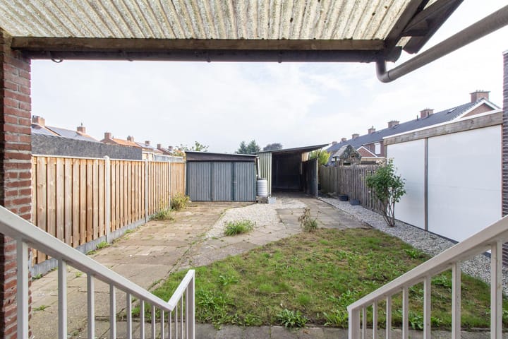 Foto 19 van Bloemenplein 5