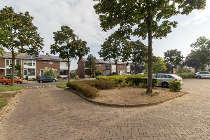 Foto 27 van Bloemenplein 5