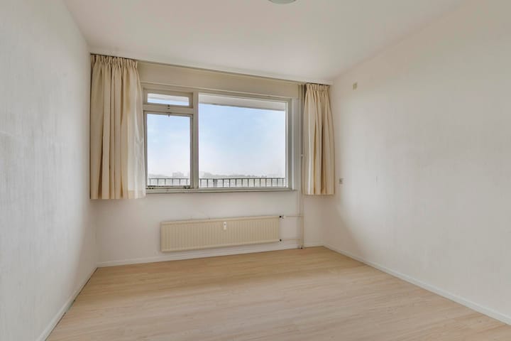 Photo 13 of Roelof Kranenburgplein 44