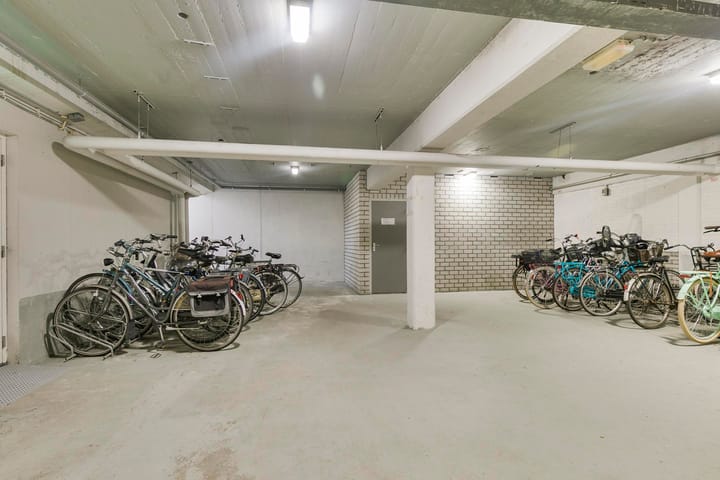 Photo 24 of Roelof Kranenburgplein 44