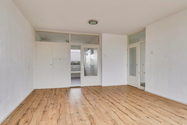 Photo 3 of Roelof Kranenburgplein 44