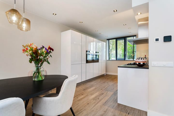 Foto 11 van Schout Van der Lelylaan 11