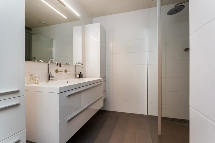 Foto 32 van Schout Van der Lelylaan 11