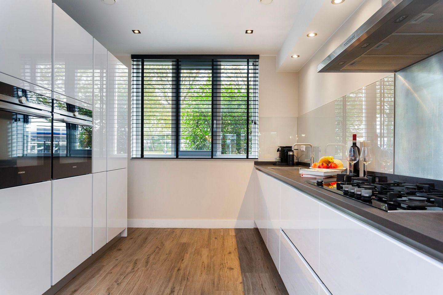 Foto 14 van Schout Van der Lelylaan 11