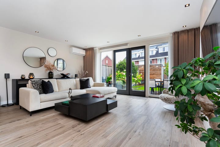 Foto 6 van Schout Van der Lelylaan 11