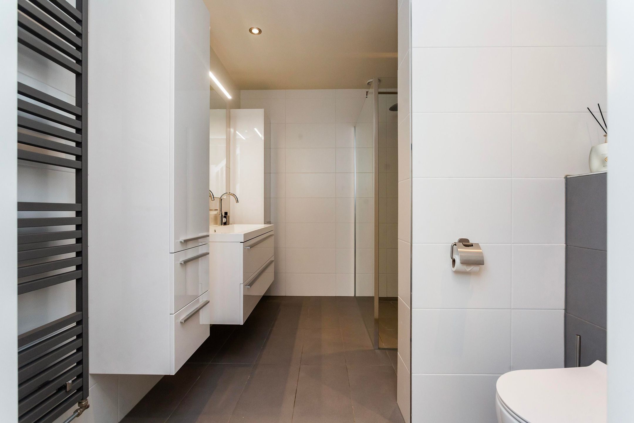 Foto 30 van Schout Van der Lelylaan 11