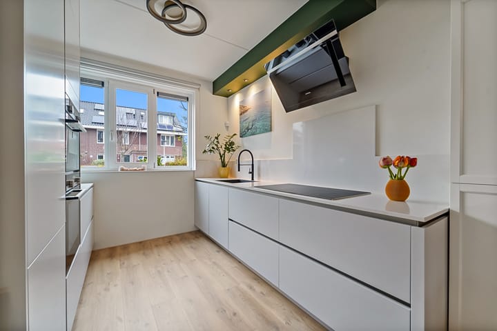 Photo 2 of Narcisstraat 39