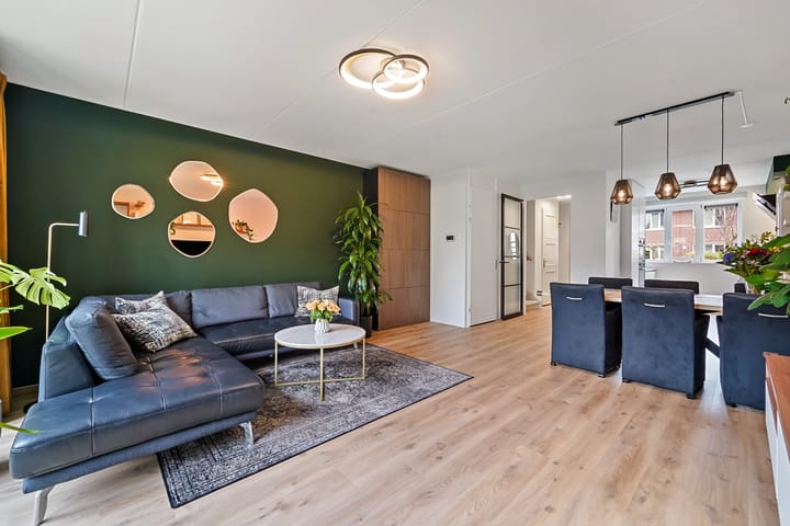 Photo 4 of Narcisstraat 39