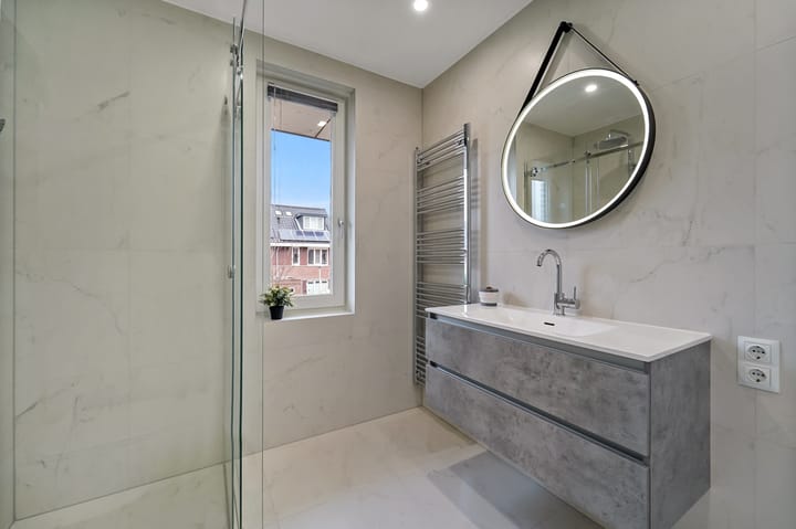 Photo 3 of Narcisstraat 39