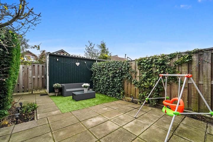 Photo 14 of Narcisstraat 39