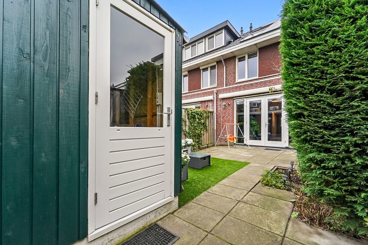 Photo 16 of Narcisstraat 39