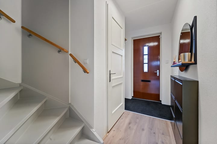 Photo 19 of Narcisstraat 39