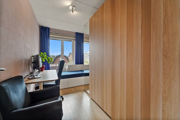 Photo 27 of Narcisstraat 39