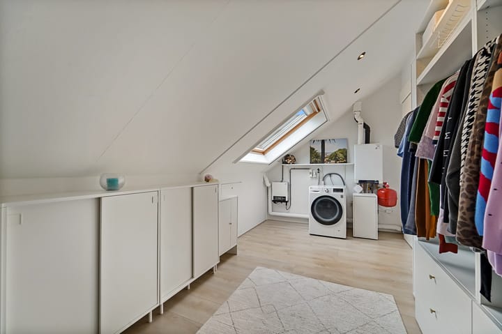 Photo 31 of Narcisstraat 39