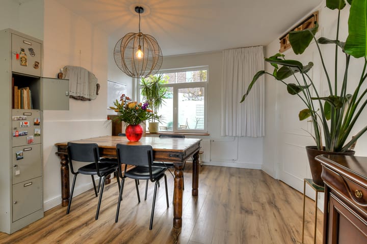 Foto 10 van Oosterstraat 1