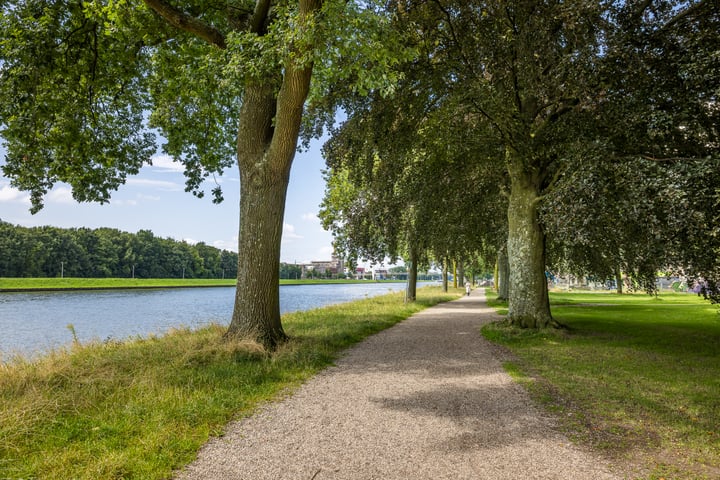 Bekijk foto 32 van Hendrika van Tussenbroeklaan 120