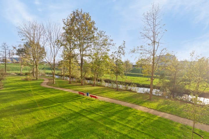 Foto 32 van Valeriusrondeel 127