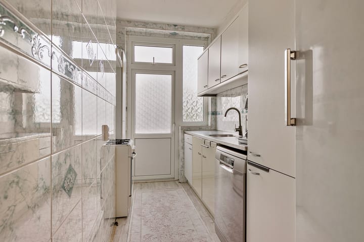 Photo 20 of Harderwijkstraat 277