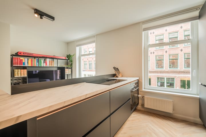 Foto 4 van Czaar Peterstraat 174-1B