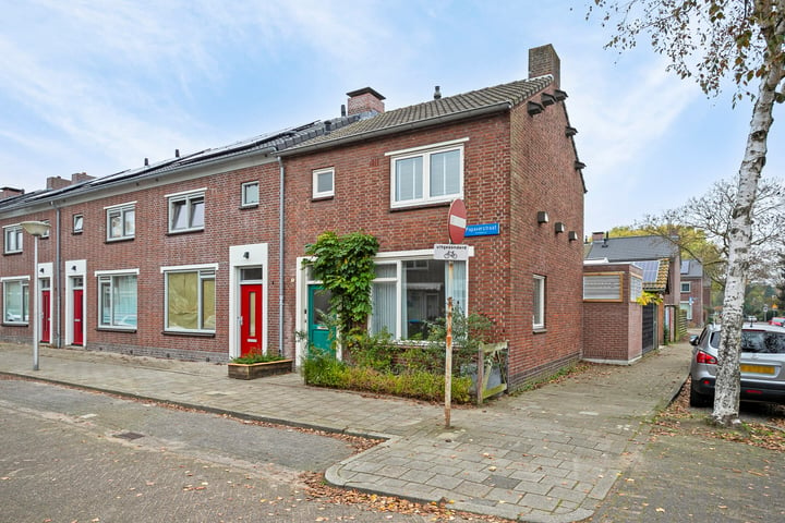 View photo 2 of Papaverstraat 2