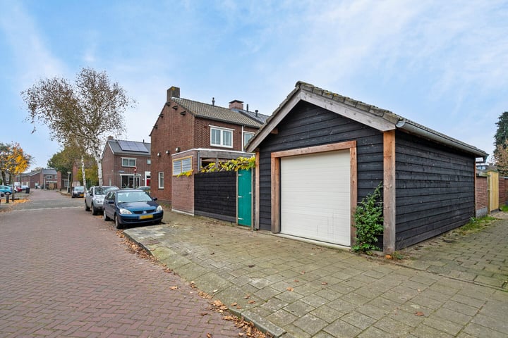 Bekijk foto 46 van Papaverstraat 2