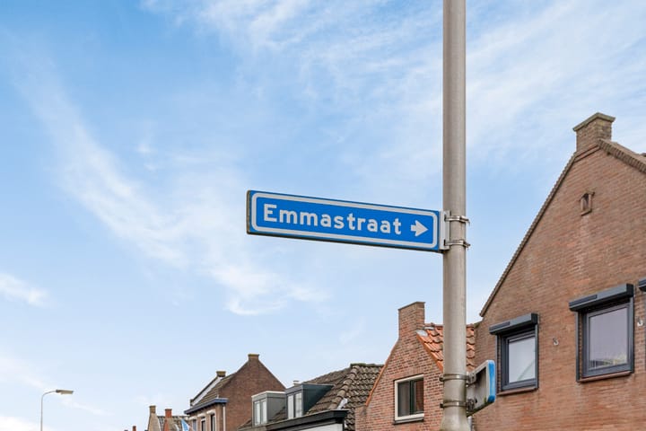 Photo 29 of Emmastraat 80