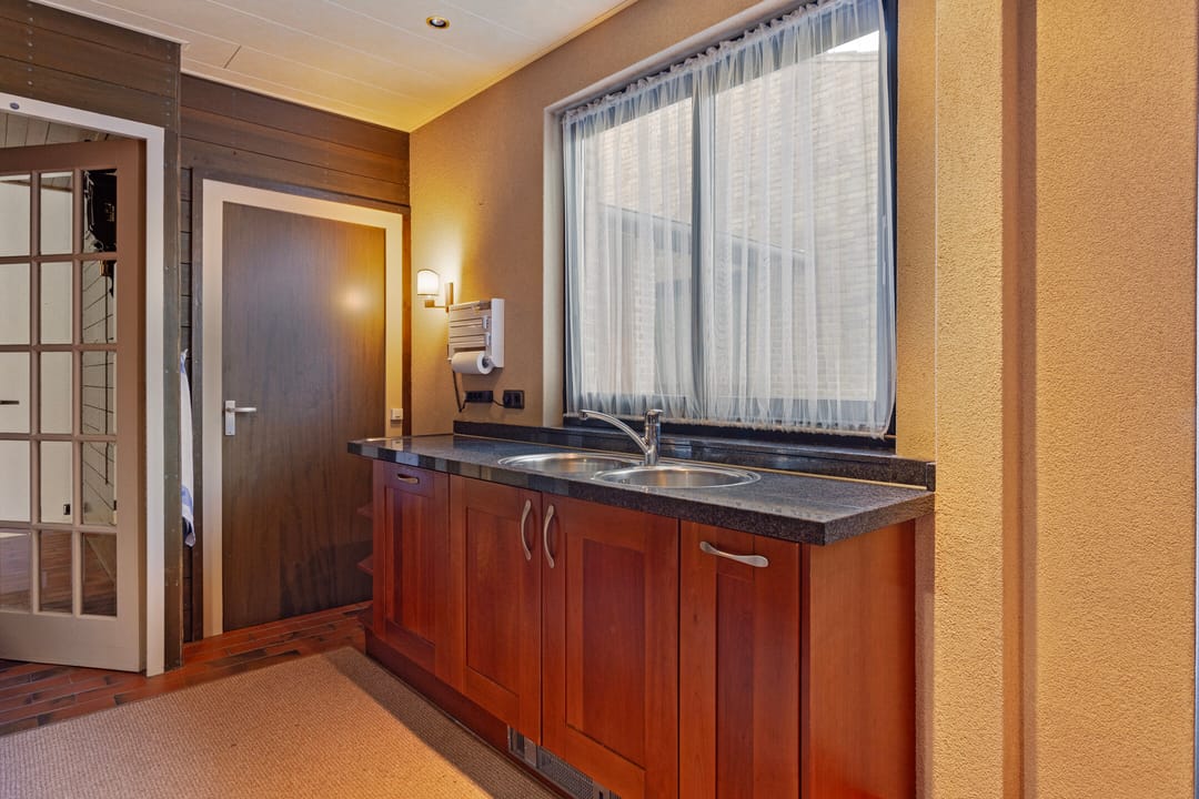 Foto 16 van Van Hogendorpstraat 3