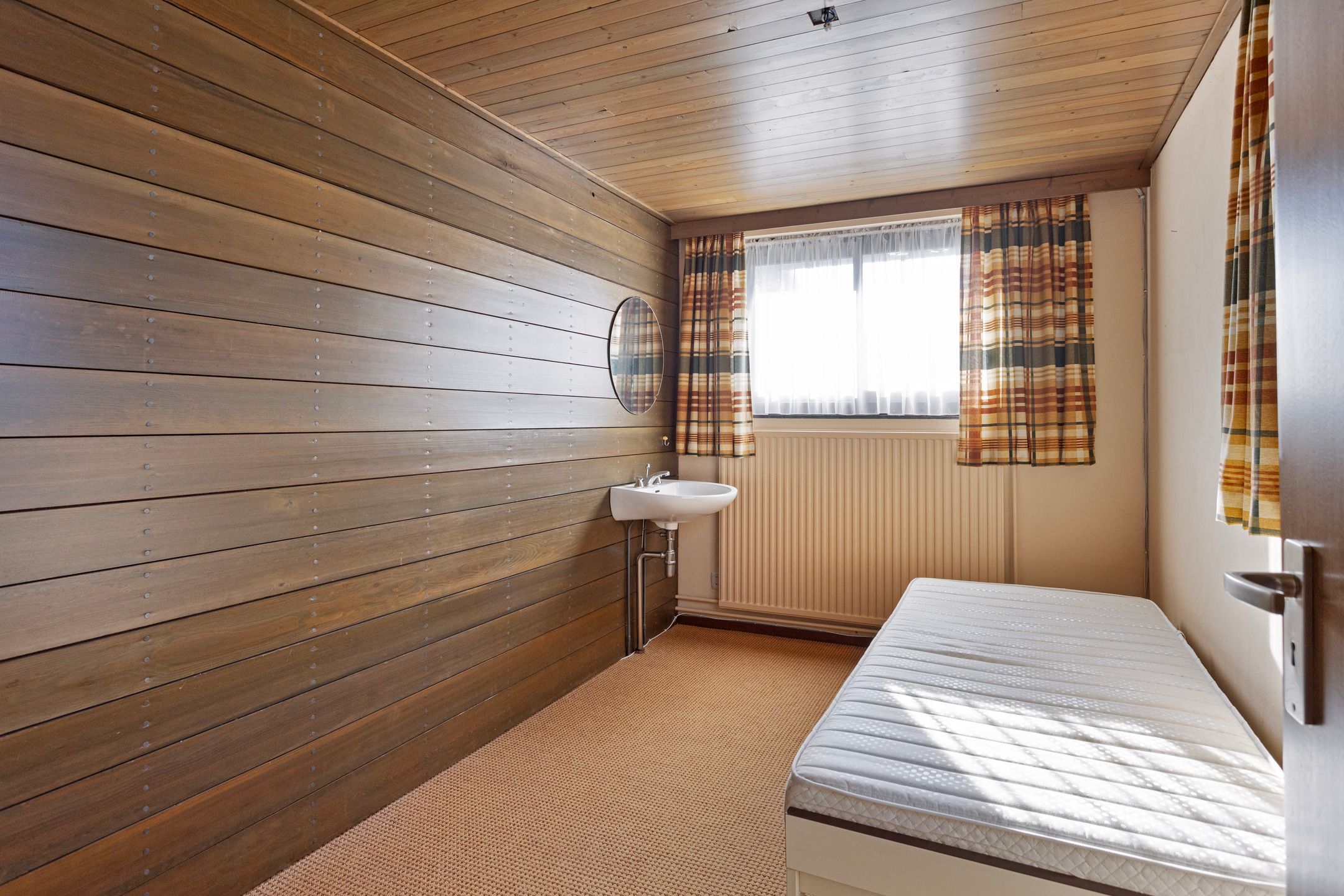 Foto 27 van Van Hogendorpstraat 3