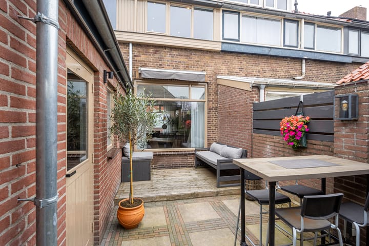 Foto 15 van Mr. de Fremerystraat 25